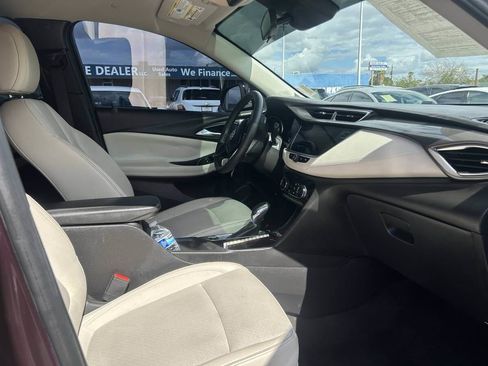 Used 2020 Buick Encore GX Preferred w/ Cold Weather Comfort Package FWD image 4