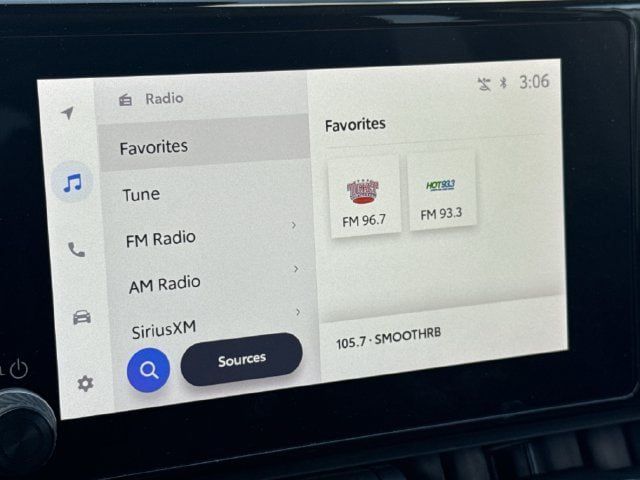 Used 2025 Toyota RAV4 XLE FWD image 19