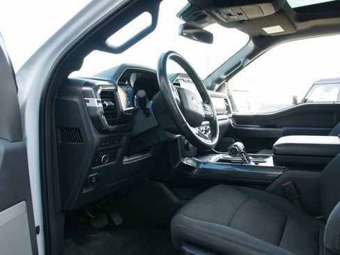 Used 2022 Ford F150 XLT w/ Equipment Group 302A High image 17