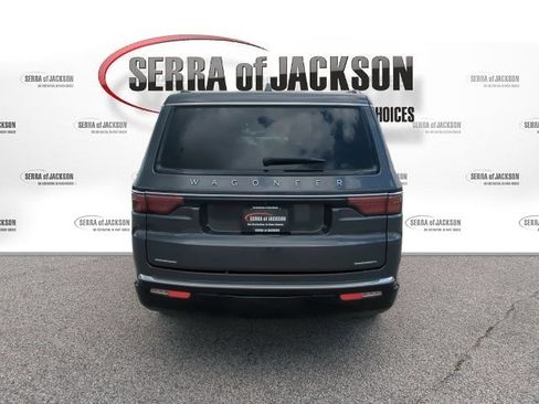 Used 2022 Jeep Wagoneer Series I AWD/4WD image 7