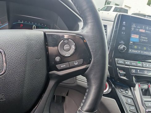 Used 2018 Honda Odyssey Elite image 17