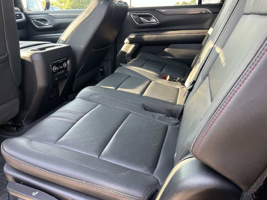 Used 2023 Chevrolet Suburban RST w/ Sport Performance Package AWD/4WD image 23