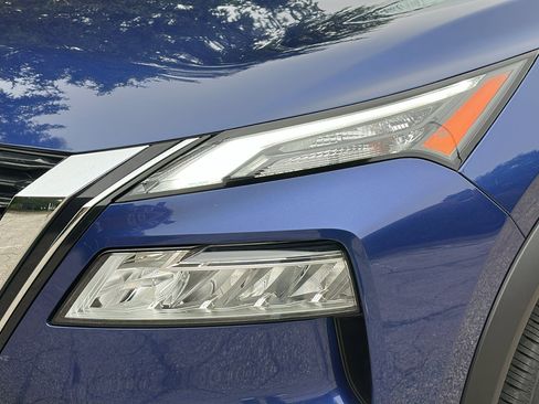 Certified 2023 Nissan Rogue SV image 4