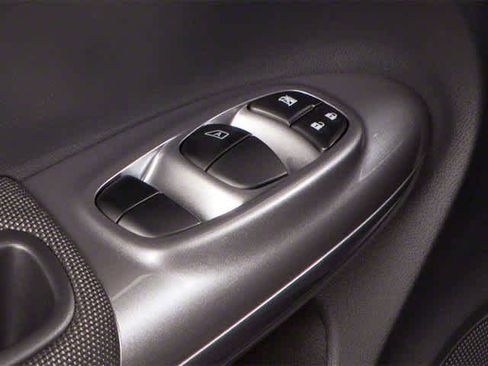 Used 2013 Nissan Juke SL FWD image 21