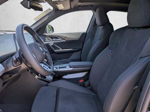 New 2026 BMW X2 xDrive28i AWD/4WD image 4