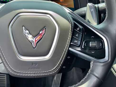 Used 2025 Chevrolet Corvette Stingray Preferred Cpe w/ Z51 Performance Package RWD image 18