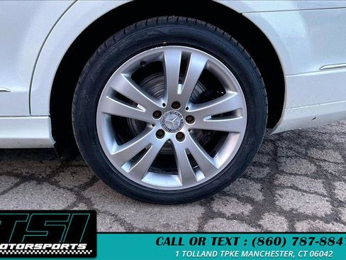 Used 2009 Mercedes-Benz C 300 4MATIC Sedan image 5