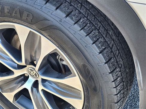 Used 2022 Toyota Highlander XLE image 13