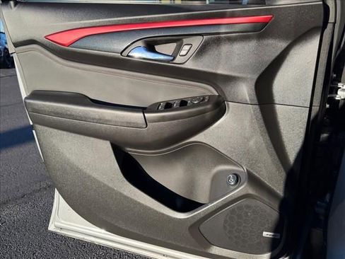 Used 2024 Chevrolet TrailBlazer RS w/ Convenience Package image 15