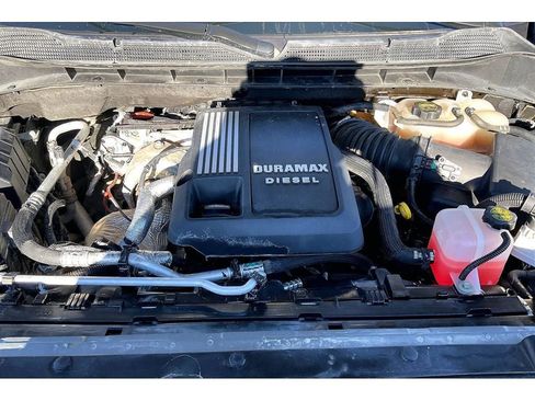 Used 2024 Chevrolet Silverado 1500 LT Trail Boss w/ Convenience Package II image 12