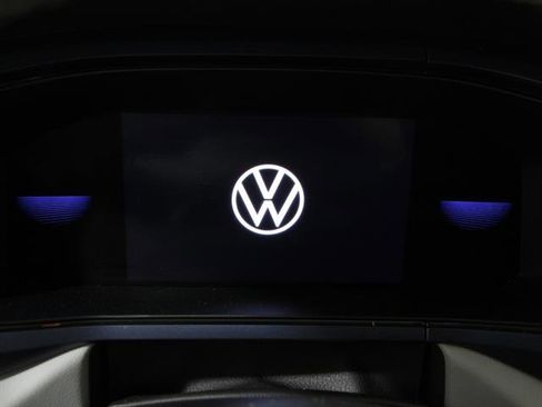 Used 2023 Volkswagen Taos SE image 8