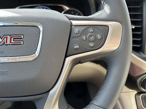 Used 2023 GMC Acadia Denali w/ Denali Ultimate Package image 20