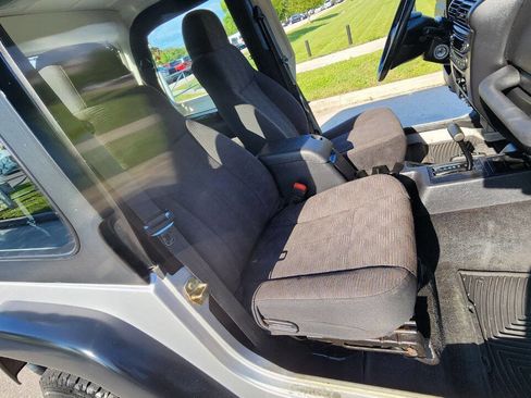 Used 2003 Jeep Wrangler Rubicon image 14