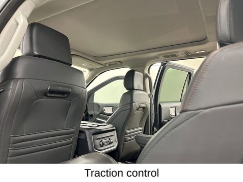 Used 2025 Ford Expedition Max Active AWD/4WD image 28