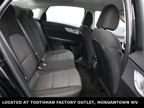 Used 2023 Kia Forte LXS w/ LXS Technology Package image 7