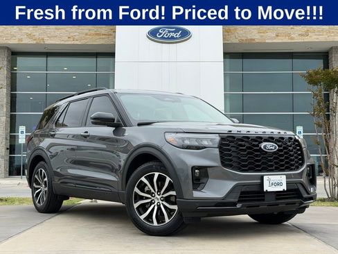 New 2026 Ford Explorer ST-Line w/ Premium Package RWD image 38
