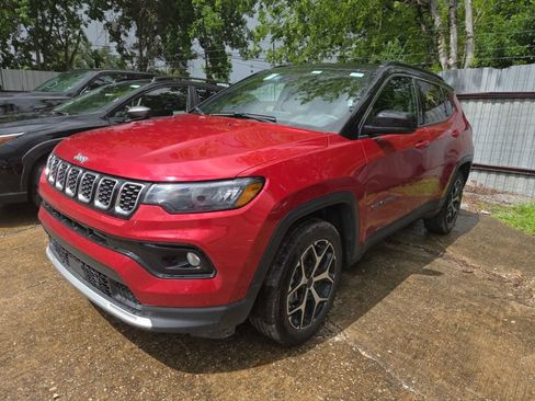 Used 2025 Jeep Compass Limited AWD/4WD image 1