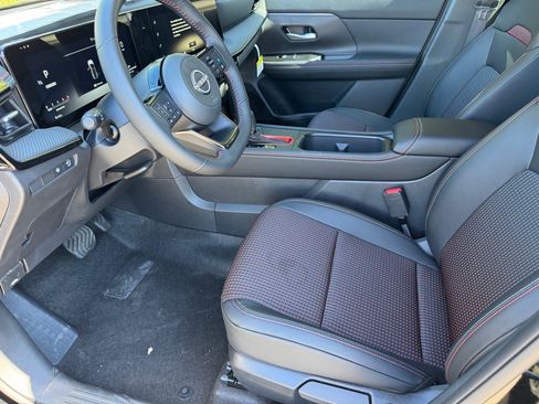 New 2026 Nissan Kicks SR FWD image 11