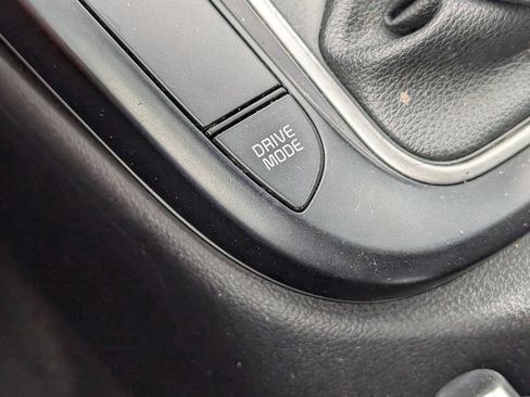 Used 2023 Kia Soul LX w/ LX Technology Package FWD image 21