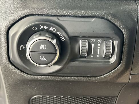Used 2020 Jeep Gladiator Sport w/ Quick Order Package 24S AWD/4WD image 18