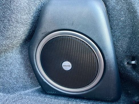 New 2023 Chrysler 300 Touring L w/ Popular Equipment Group image 20