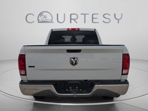 Used 2022 RAM 1500 Classic SLT RWD image 4