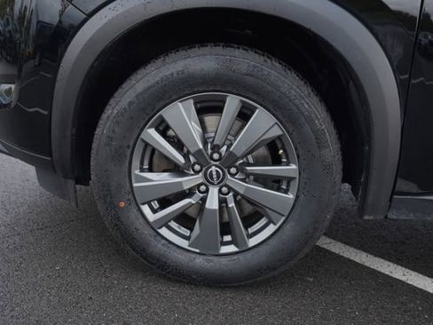 Used 2023 Nissan Pathfinder SV image 11