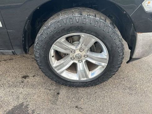 Used 2017 RAM 1500 Classic SLT w/ SLT Plus D←cor Group image 42