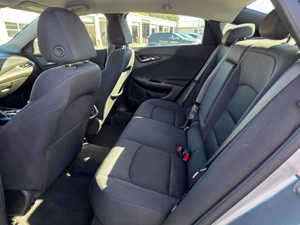 Used 2025 Chevrolet Malibu LT FWD image 28