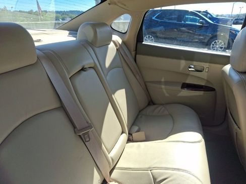 Used 2007 Buick LaCrosse CXL w/ Driver Confidence Package FWD image 12