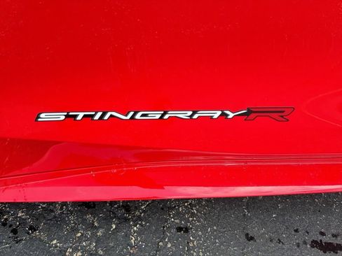 Used 2021 Chevrolet Corvette Stingray Preferred Cpe RWD image 2
