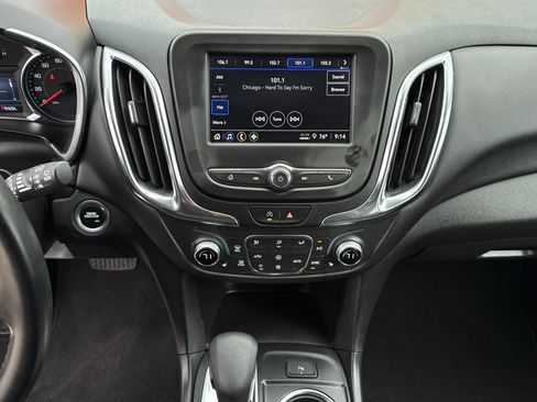 Used 2024 Chevrolet Equinox LT image 21