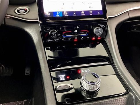 New 2025 Jeep Grand Cherokee L Limited image 7