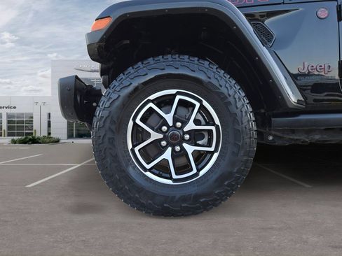 Used 2024 Jeep Gladiator Rubicon AWD/4WD image 10
