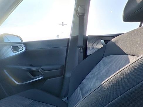 Used 2025 Kia Soul S FWD image 25