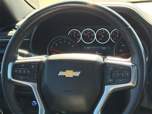 Used 2021 Chevrolet Suburban LT image 14