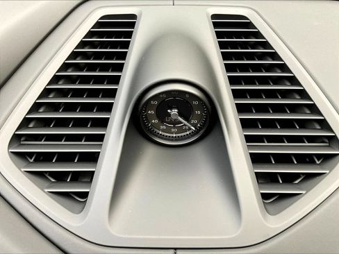 Used 2025 Porsche Macan Turbo Electric AWD/4WD image 14