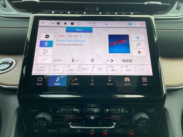 Used 2024 Jeep Grand Cherokee L Summit w/ High Altitude Package AWD/4WD image 17