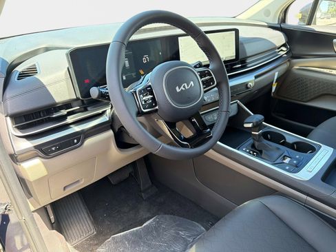 New 2026 Kia Carnival FWD image 19