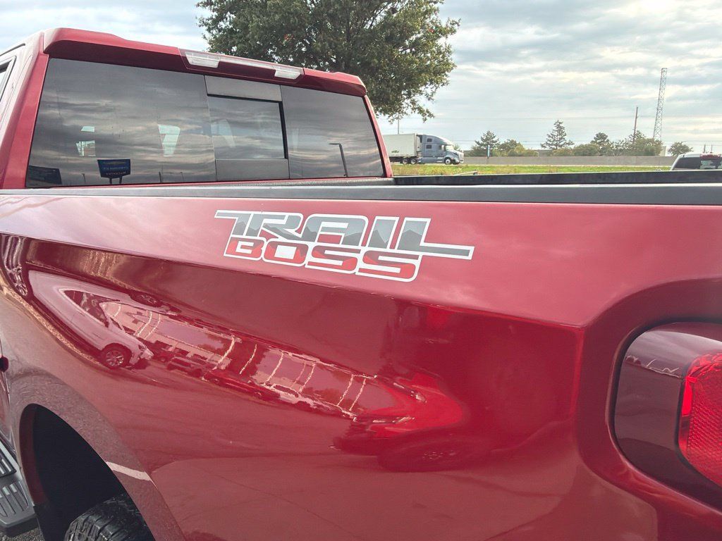 Used 2021 Chevrolet Silverado 1500 LT Trail Boss w/ Convenience Package II AWD/4WD image 13