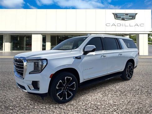 Used 2023 GMC Yukon XL SLT image 1