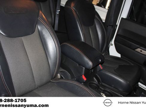 Used 2017 Jeep Wrangler Sahara AWD/4WD image 5