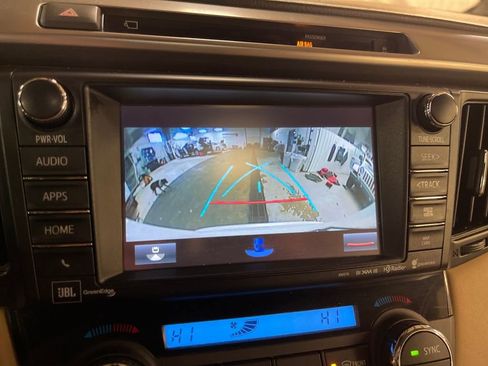 Used 2016 Toyota RAV4 Limited image 19