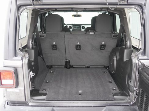 Used 2021 Jeep Wrangler Unlimited Islander image 6