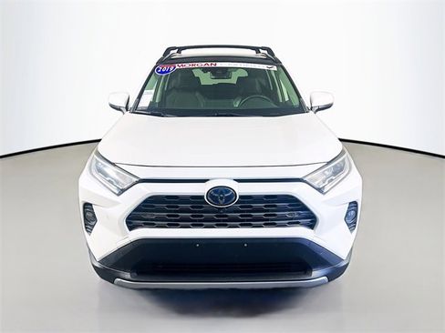Used 2019 Toyota RAV4 Limited image 2