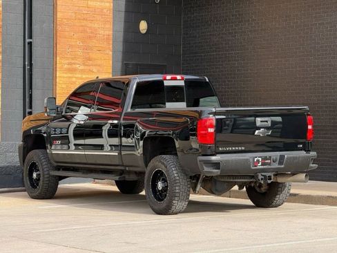 Used 2019 Chevrolet Silverado 2500 LTZ w/ Duramax Plus Package image 3