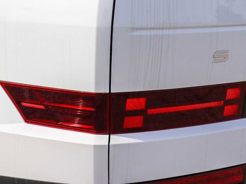 New 2026 Hyundai Santa Fe SE FWD image 11