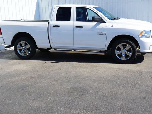Used 2018 RAM 1500 Express w/ Express Value Package AWD/4WD image 2
