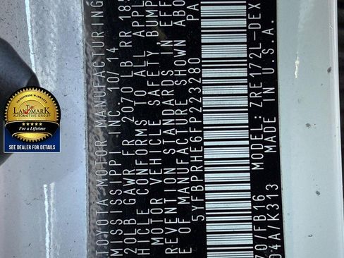 Used 2015 Toyota Corolla LE image 20