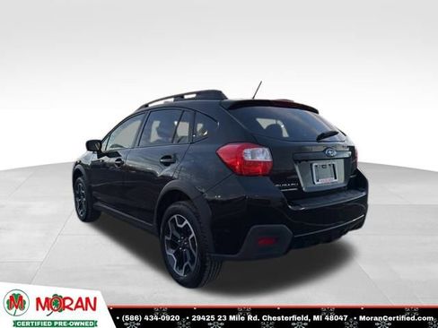 Used 2017 Subaru Crosstrek 2.0i image 3